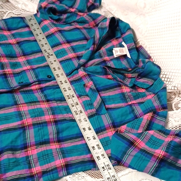 Victoria's Secret M Blouse - Long Sleeve (4517) - Picture 8 of 8